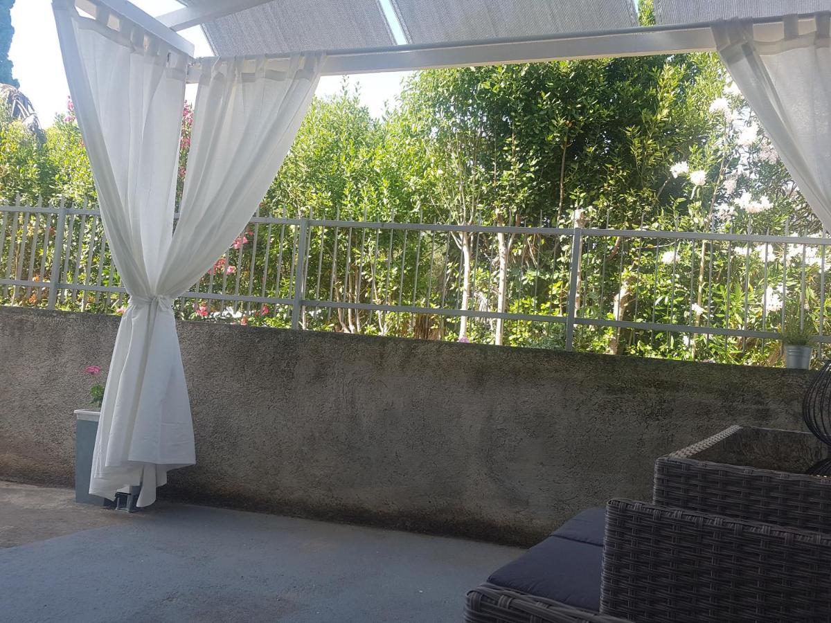 Apartments Dijan Sukošan 外观 照片